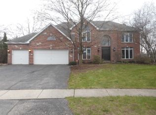 917 Jeffrey Ct, St Charles, IL 60174