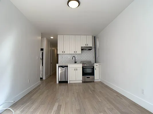 Rented by Bruma Realty LLC | media 15