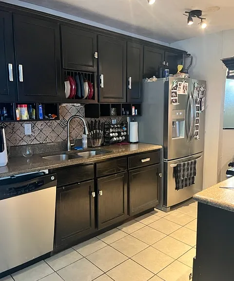 5425 Slay Dr — Photo 3
