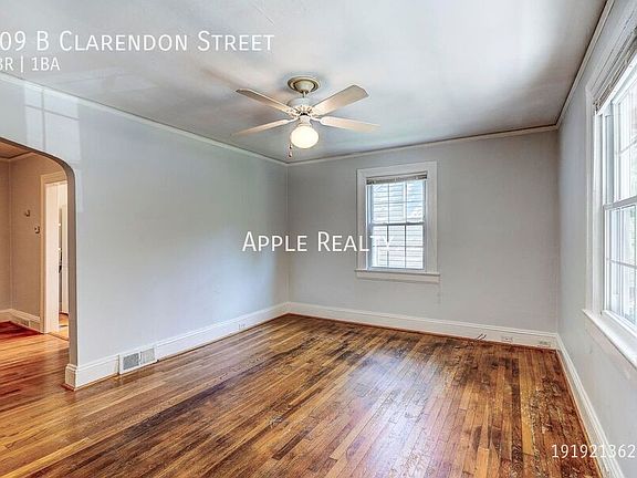2nd image of 909B Clarendon St