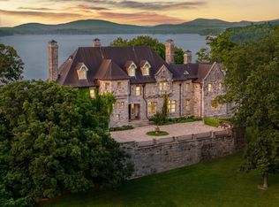 1044 Gross Point Rd, Ferrisburgh, VT 05456