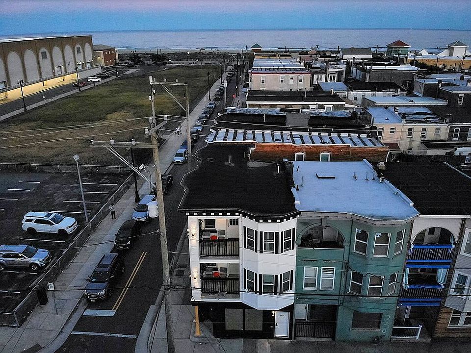 2nd image of 2514 Pacific Ave