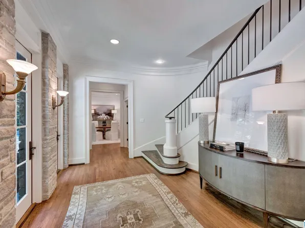 2 Innisbrook Ln, Birmingham, AL 35242