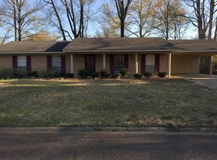 808 Belmont Dr, Columbus, MS 39702