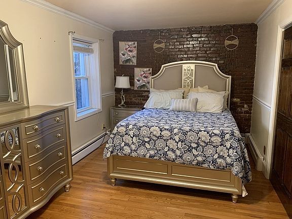 3rd image of 15 Blackwood St APT 1