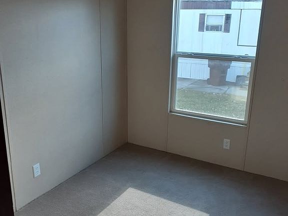 4th image of 79 Red Pine Dr #79