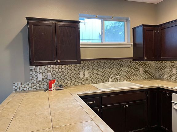 4th image of 7141 SE Sterling Ln #2