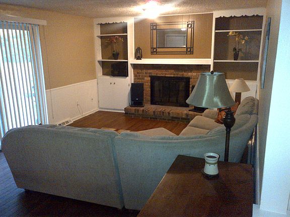 4th image of 2045 Keltonshire Ave