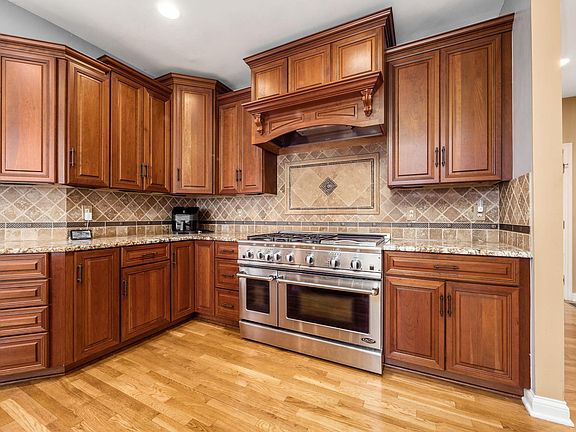 4th image of 5482 Stillwater Ave
