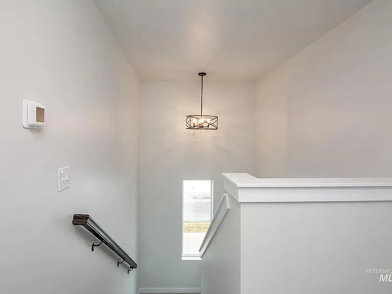 2829 E Jasmine St — Photo 5