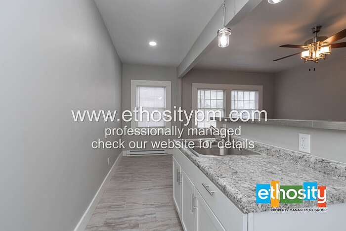 1st image of 4815 E Washington St