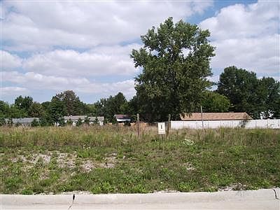2nd image of 21084 Castlewood Dr