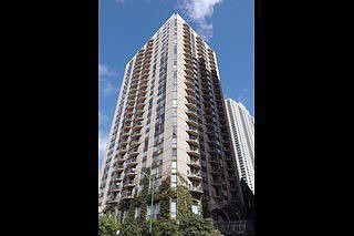 5th image of 70 W Huron St APT 1403