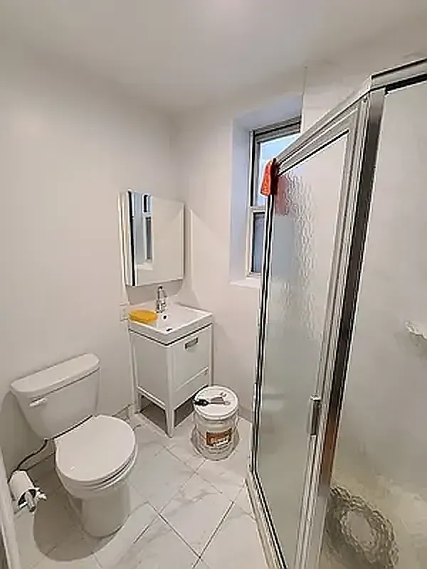 347 West 16th Street — Photo 2