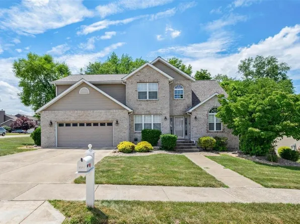 2207 Little Round Top Dr, Edwardsville, IL 62025