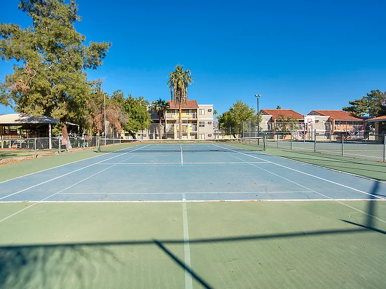 Valencia Park — Photo 25