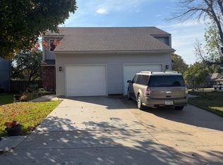 6203 SW 26th St, Topeka, KS 66614