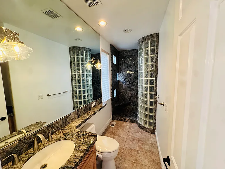 4690 Aberfeldy Rd — Photo 16