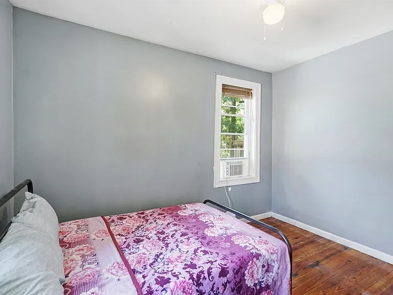 142-146 Everett St #2 — Photo 10