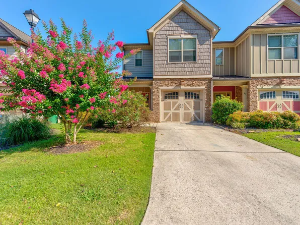 81 Orchard Ln, Rossville, GA 30741