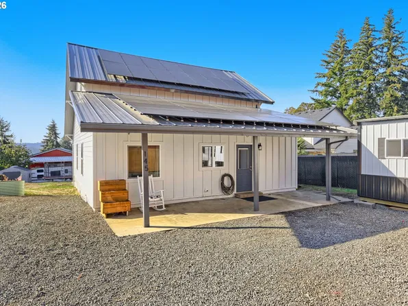 145 SE Oak View Ln, Estacada, OR 97023