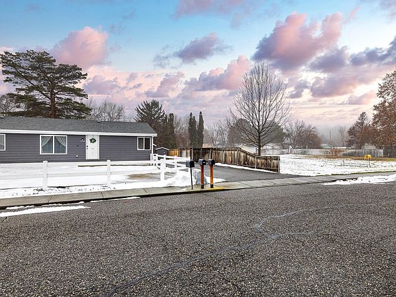 2nd image of 4503 Chelan Dr