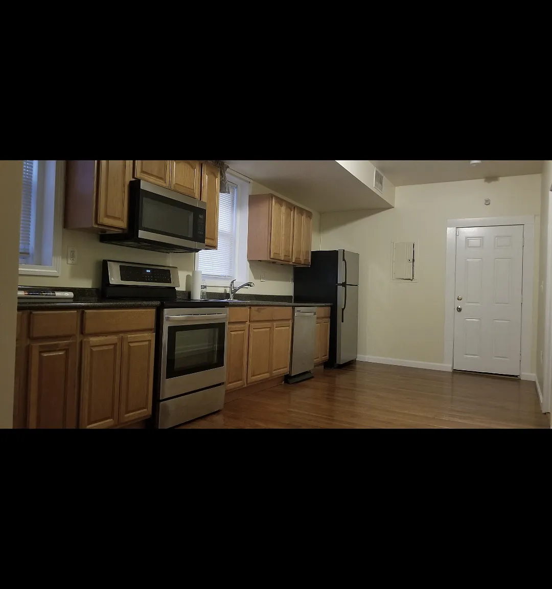 3 bed, 1100 sqft, $2,000 — Photo 1