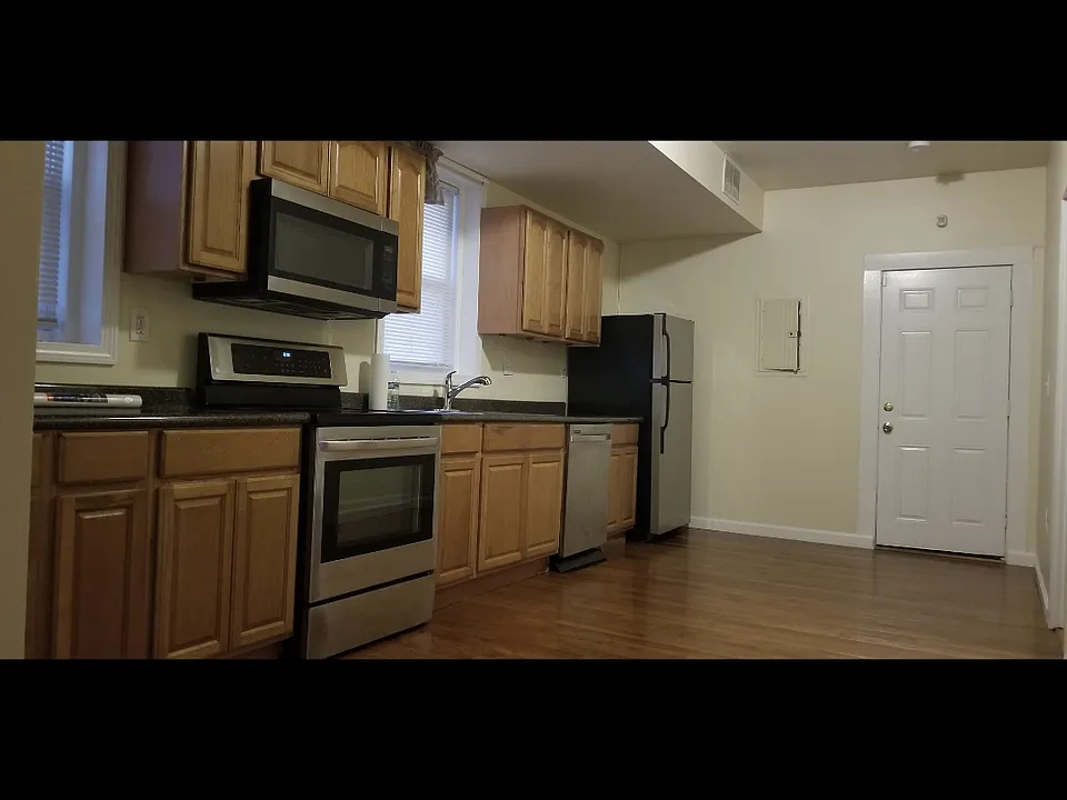 1 Clarkson St #1