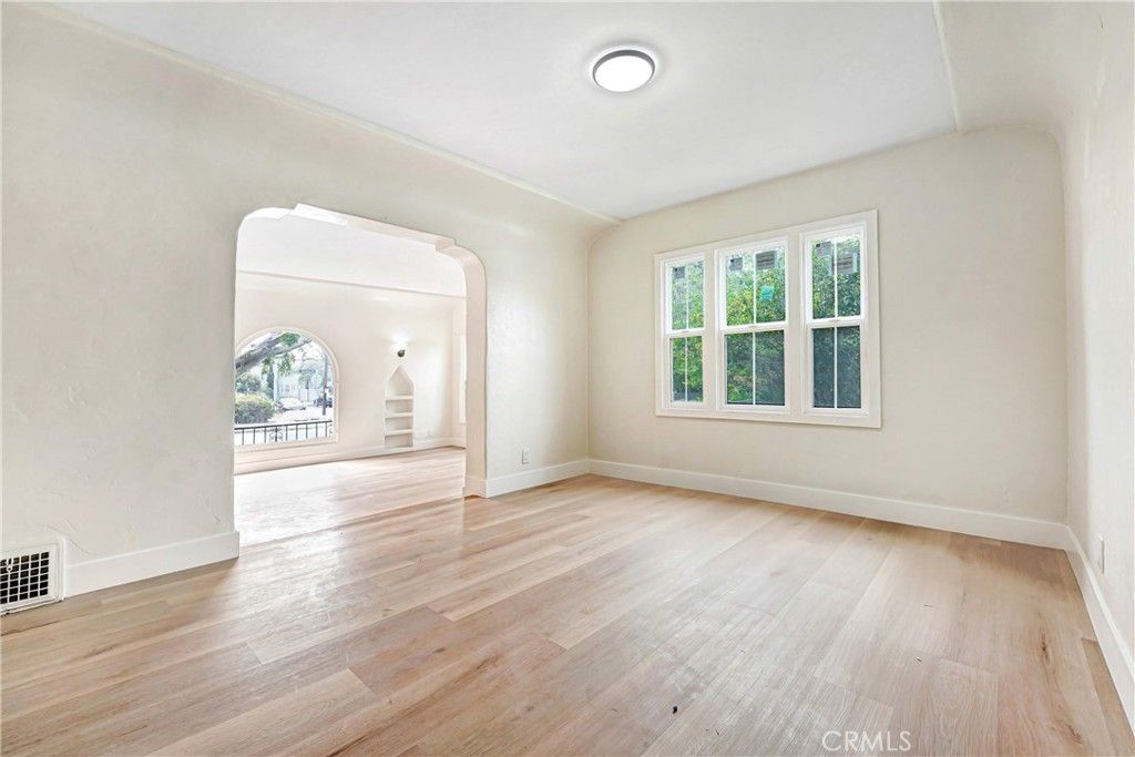 1567 S Spaulding Ave, Los Angeles, CA - More