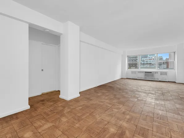 333 East 46th Street image 1 of 5