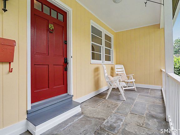3rd image of 104 1/2 Ledgebrook Drive #104H