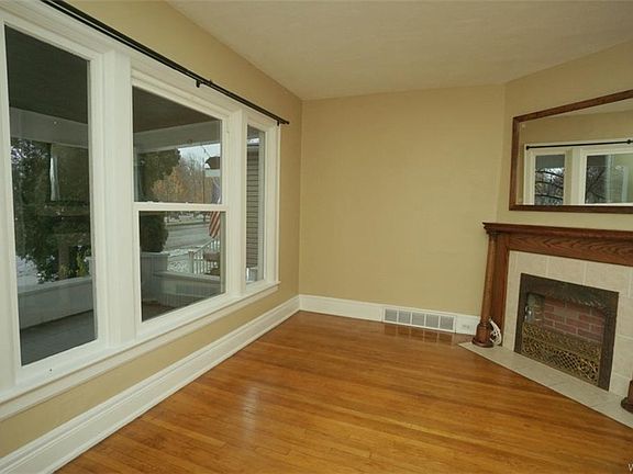5th image of 1560 Delaware Ave #1