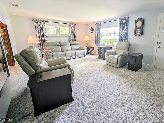 3rd image of 9512 Lido Ln