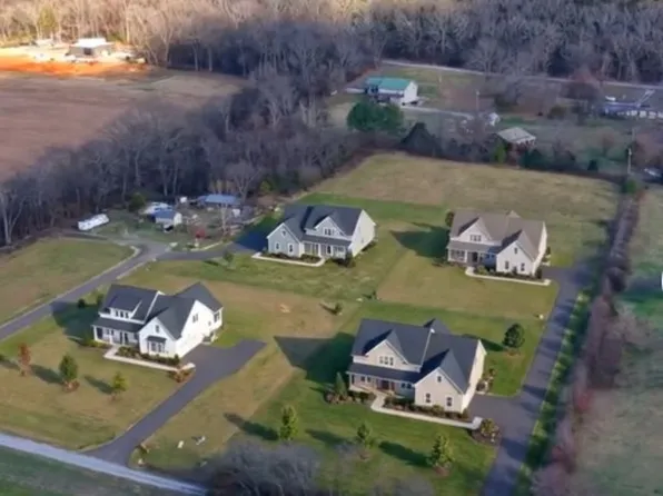 640 Dotson Cemetery Rd, Decherd, TN 37324