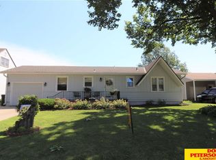 1730 Mayfair Ave, Fremont, NE 68025