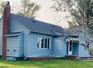 606 Elm St NW, Herreid, SD 57632