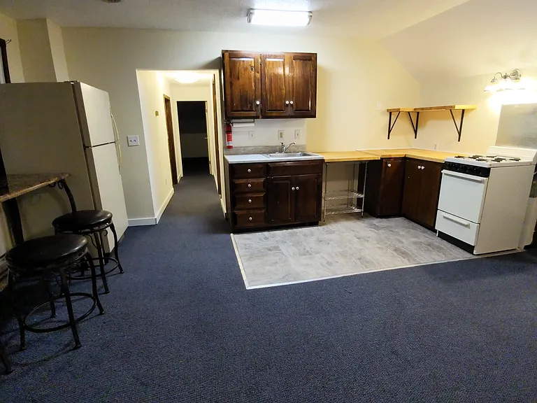 4 Mechanic St #B3 — Photo 8