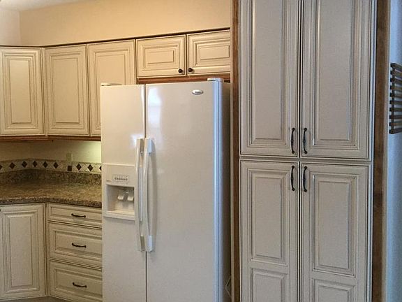 3rd image of 28875 Brockway Dr