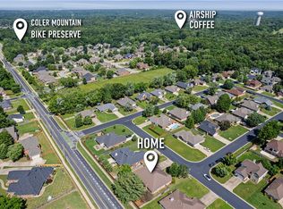 1501 Sanford Dr, Bentonville, AR 72712