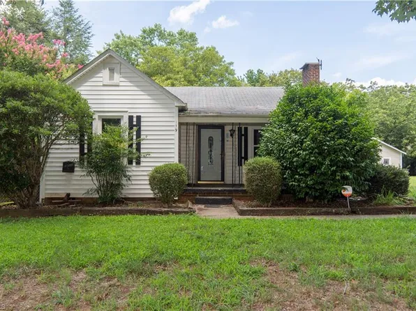 119 Vogler Dr, Winston Salem, NC 27107