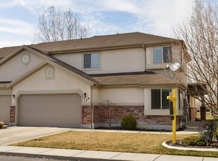 79 Hillsborough Dr, Pleasant View, UT 84414