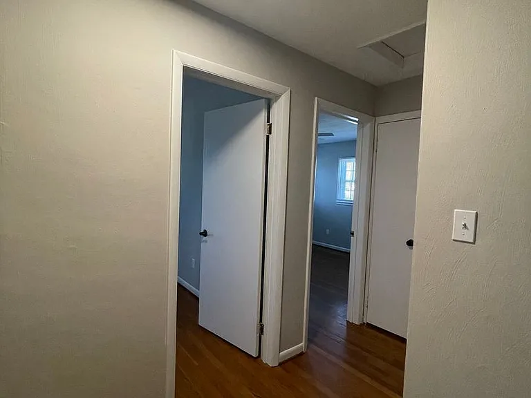 235 Thomas Nelson Ln — Photo 6