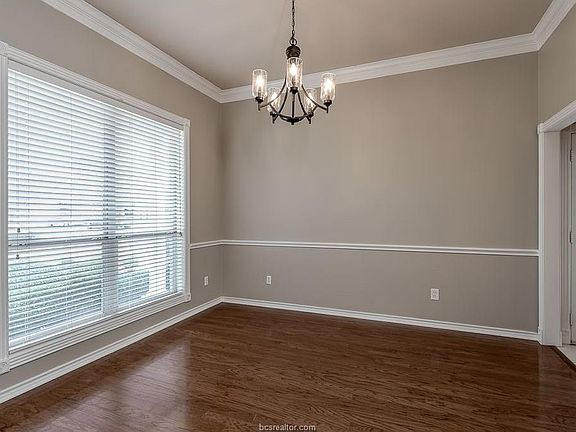 4th image of 804 Holston Hills Dr