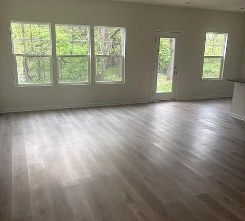 3rd image of 631 S Elm St