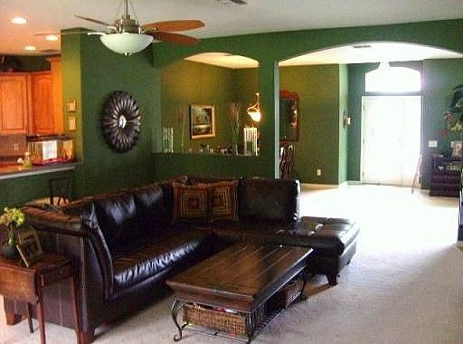 16 x 20 family room