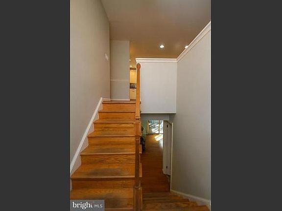 2nd image of 1027 Portugal Dr