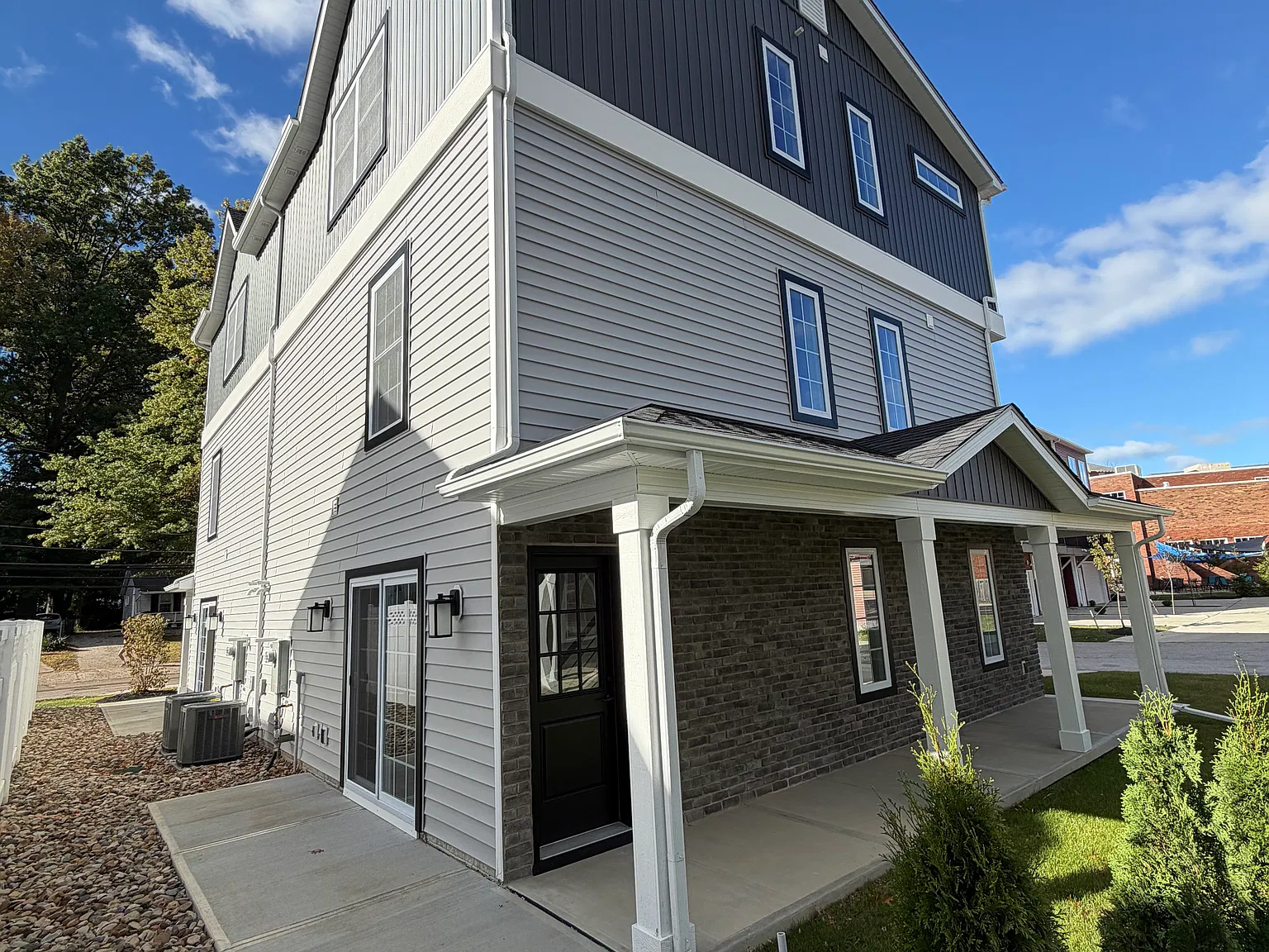 3 bed, 2.5 bath, 1685 sqft, $3,000 — Photo 3