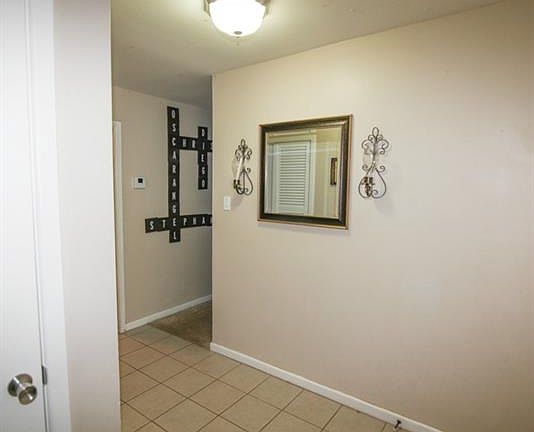 5th image of 1758 Wychwood Dr