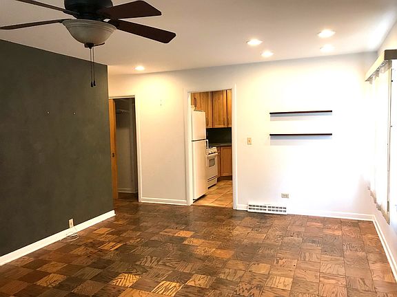 4th image of 407 Fairhaven Ln