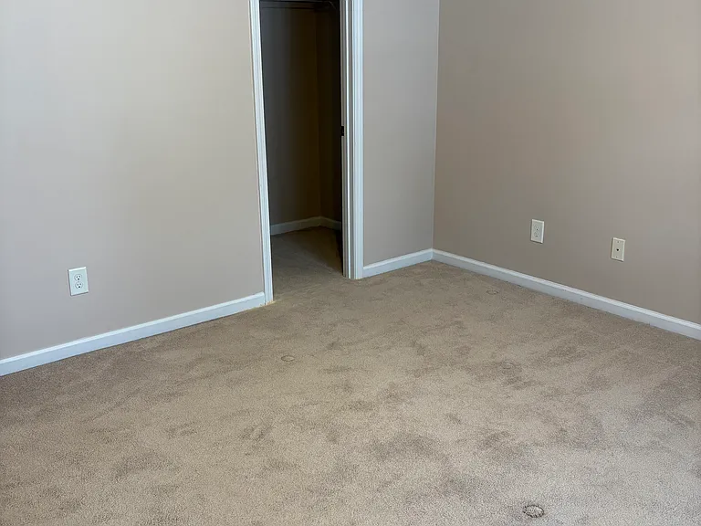 226 Regent Sq — Photo 15